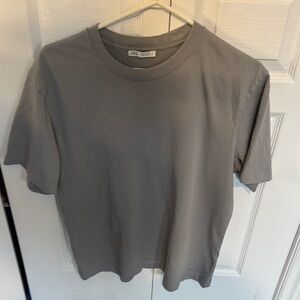 Zara Men's Short Sleeve Gray Tee